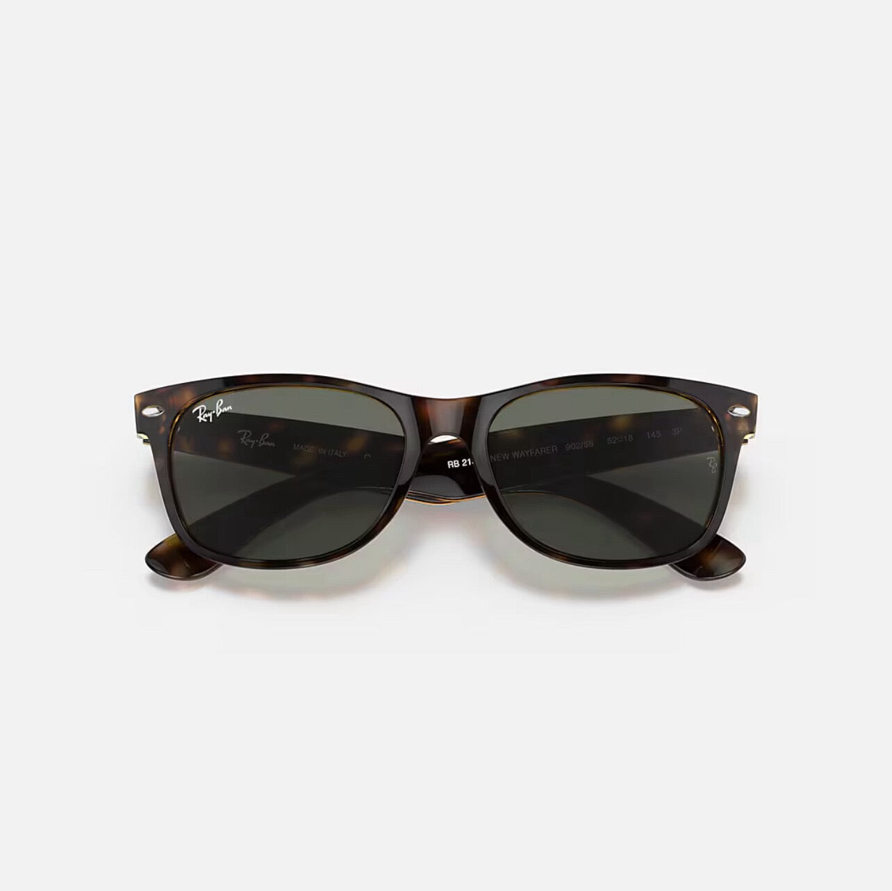 Ray-Ban NEW WAYFARER CLASSIC
Sunglasses in Polished Tortoise Frame and Green lens
RB2132