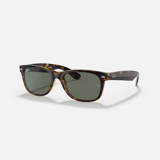 Ray-Ban NEW WAYFARER CLASSIC
Sunglasses in Polished Tortoise Frame and Green lens
RB2132